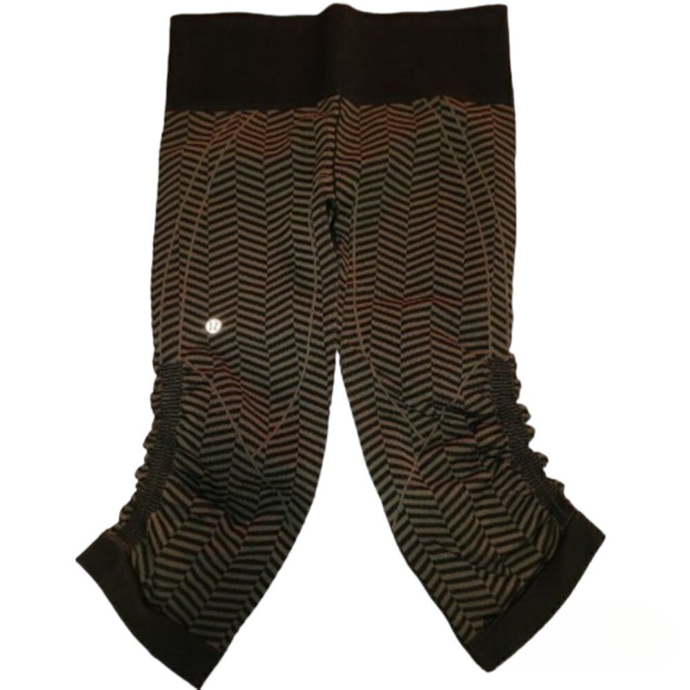 Lululemon Leggings Geometric Striped Capri/Knee Length Size Small XS